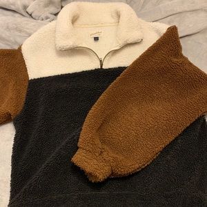 quarter zip sherpa sweatshirt